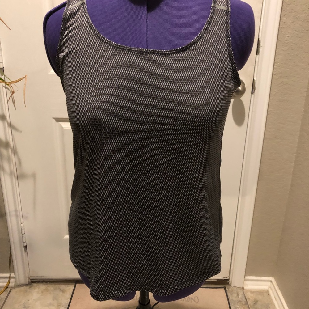 Athletic top